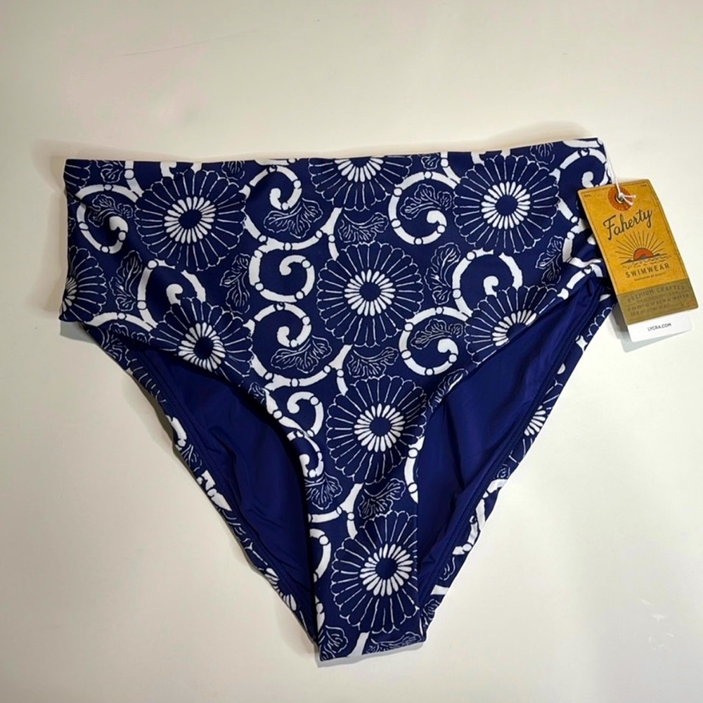 Faherty Seascape Navy Swim Bottoms Size Small NWT
